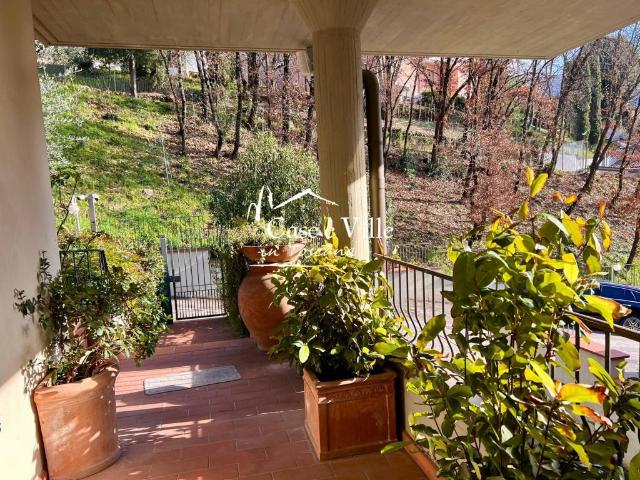 Villa Schiera in vendita a Prato, Toscana