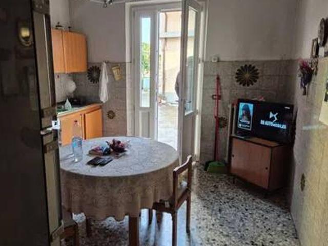 Villa Indipendente in vendita a Prato, Toscana