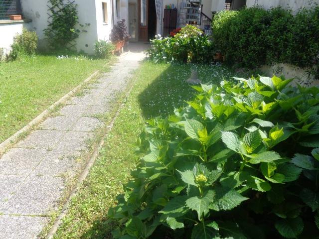 Villa Indipendente in vendita a Prato, Toscana