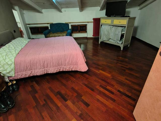Villa Indipendente in vendita a Prato, Toscana
