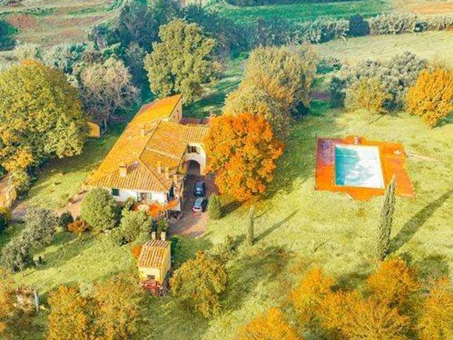 Villa Indipendente in vendita a Prato, Toscana