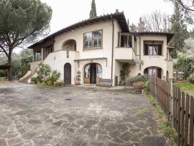 Villa Indipendente in vendita a I lecci, Prato