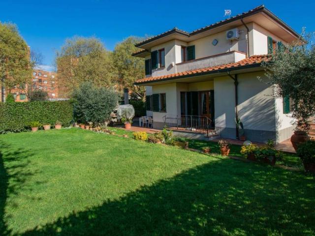 Villa Indipendente in vendita a San Giusto, Prato