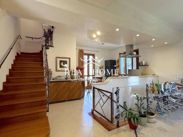Villa Indipendente in vendita a Fontanelle, Prato