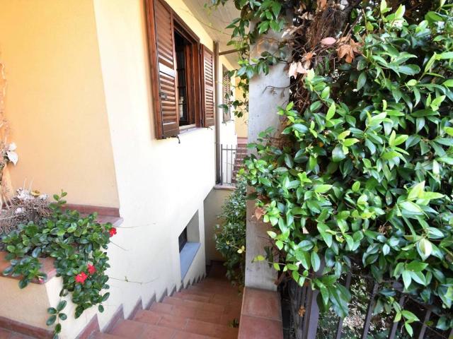 Villa Indipendente in vendita a Grignano, Prato
