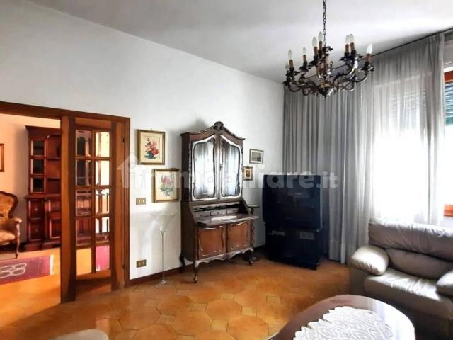 Villa Indipendente in vendita a Mezzana, Prato