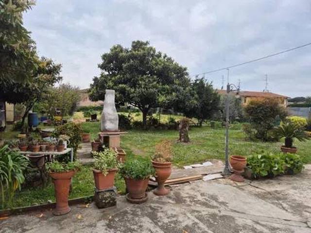 Villa Indipendente in vendita a Fontanelle, Prato