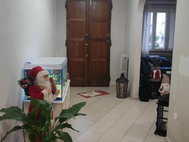 Villa Indipendente in vendita a Prato, Toscana