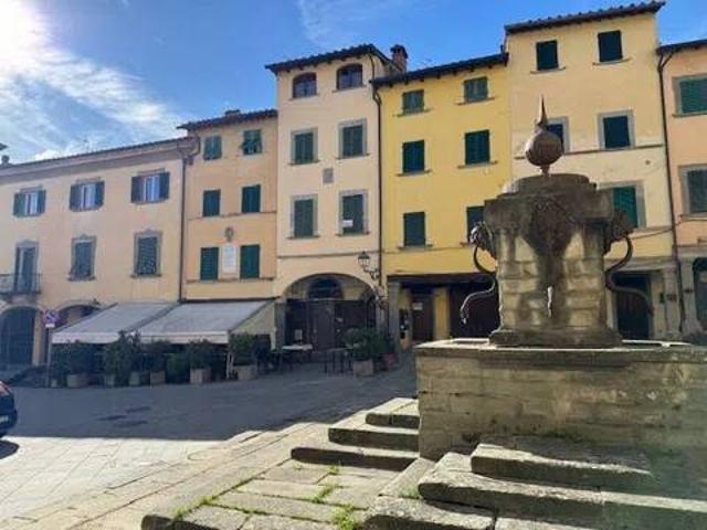 Villa Indipendente in vendita a Pratovecchio Stia, Stia
