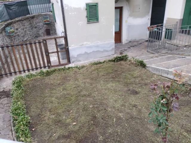 Villa Indipendente in vendita a Pratovecchio Stia, Pratovecchio