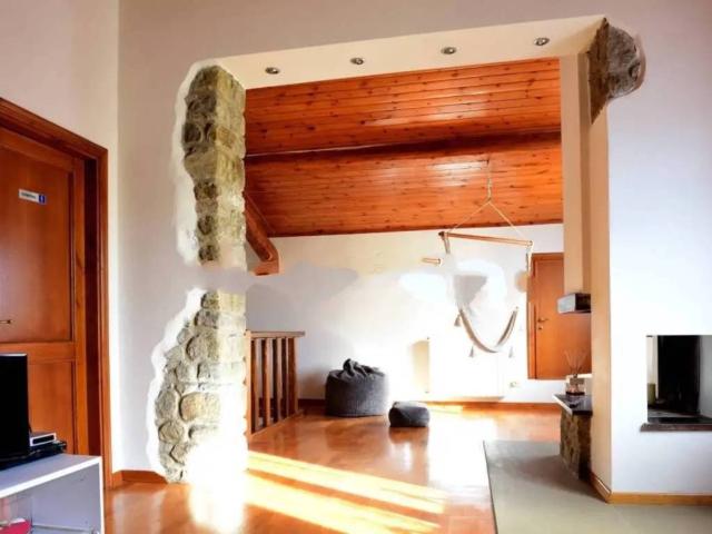 Villa Indipendente in vendita a Pratovecchio Stia, Pratovecchio