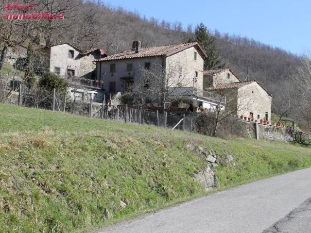 Villa Indipendente in vendita a Pratovecchio Stia, Ponte Biforco
