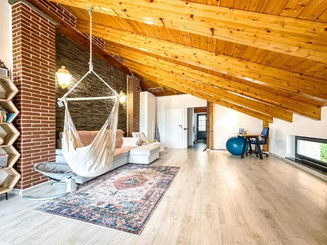 Villa Indipendente in vendita a Piemonte, Biella