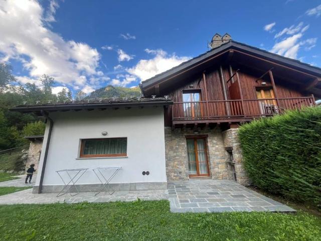 Villa Indipendente in vendita a Pré-Saint-Didier, Champex