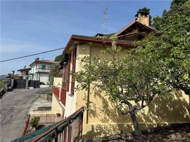 Villa Indipendente in vendita a Predore, Lombardia
