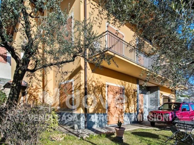 Villa Indipendente in vendita a Predore, Lombardia