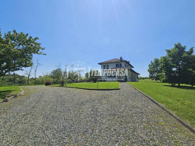 Villa Indipendente in vendita a Piemonte, Alessandria