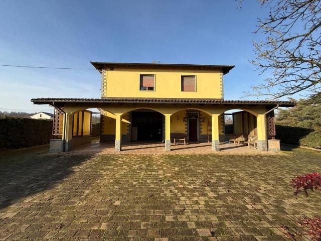 Villa Indipendente in vendita a Predosa, Alessandria