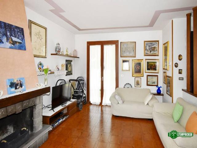 Villa Indipendente in vendita a Serbelloni, Pregnana Milanese