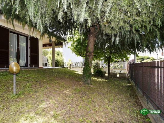Villa Indipendente in vendita a Serbelloni, Pregnana Milanese