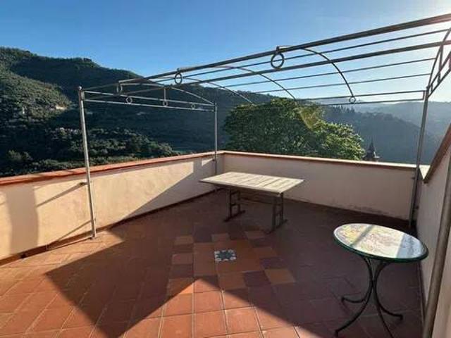 Villa Indipendente in vendita a Prelà, Liguria