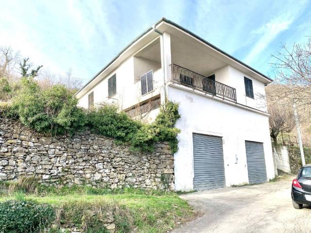 Villa Indipendente in vendita a Prelà, Liguria