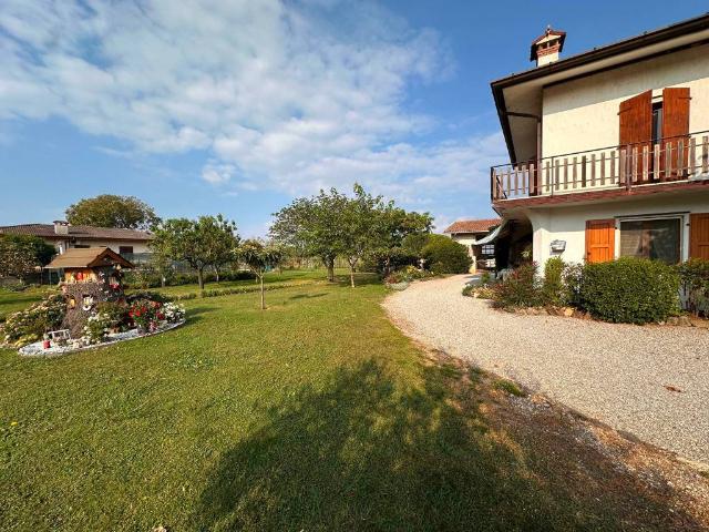 Villa Indipendente in vendita a Ipplis, Premariacco