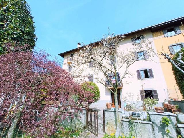Villa Indipendente in vendita a Premolo, Lombardia