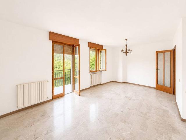 Villa Indipendente in vendita a Premolo, Lombardia