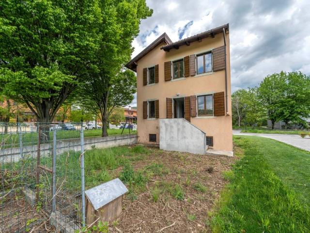 Villa Indipendente in vendita a Prepotto, Friuli-Venezia Giulia