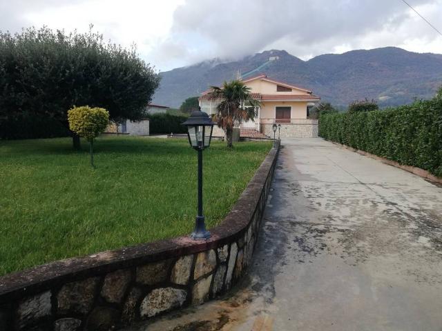 Villa Indipendente in vendita a Presenzano, Campania
