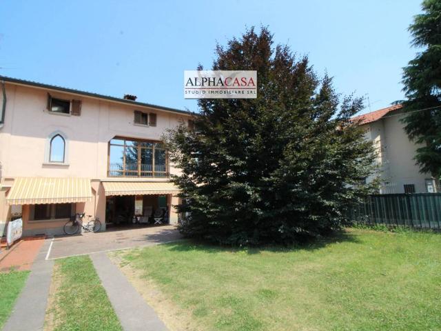 Villa Indipendente in vendita a Bonate Sopra, Lombardia