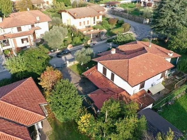 Villa Indipendente in vendita a Prevalle, Lombardia