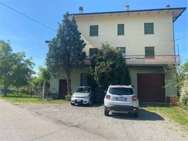 Villa Indipendente in vendita a Unione dei comuni del Distretto Ceramico, Prignano Sulla Secchia