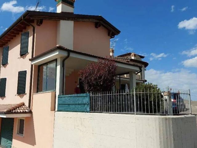 Villa Indipendente in vendita a Unione dei comuni del Distretto Ceramico, Prignano Sulla Secchia