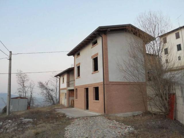Villa Indipendente in vendita a Unione dei comuni del Distretto Ceramico, Prignano Sulla Secchia