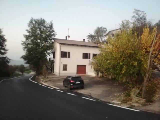 Villa Indipendente in vendita a Unione dei comuni del Distretto Ceramico, Prignano Sulla Secchia