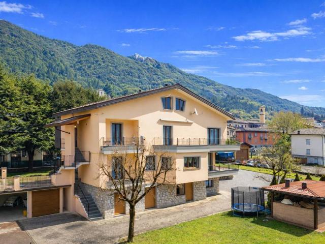 Villa Indipendente in vendita a Primaluna, Lombardia