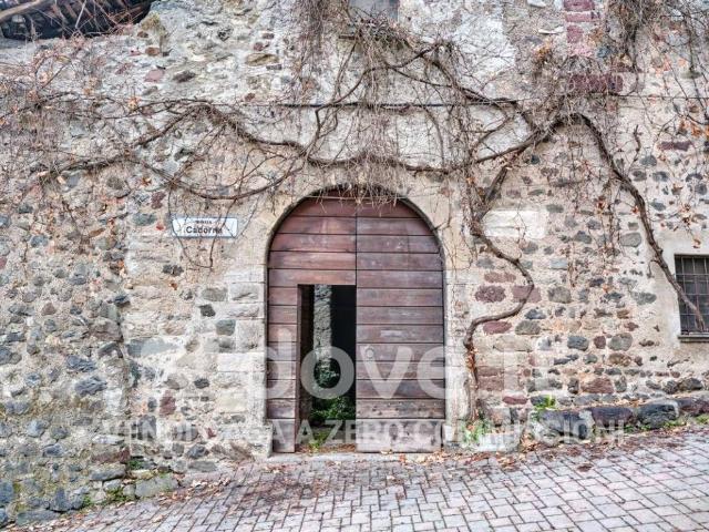 Villa Indipendente in vendita a Primaluna, Lombardia