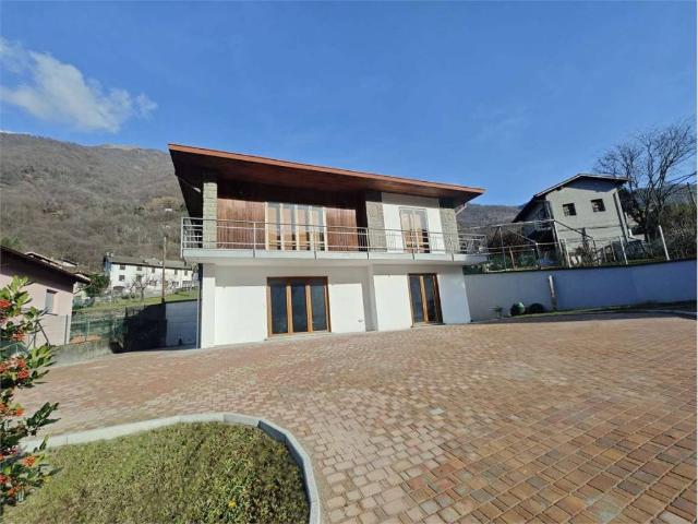 Villa Indipendente in vendita a Primaluna, Lombardia