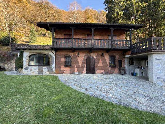 Villa Indipendente in vendita a Primaluna, Lombardia