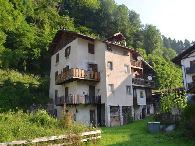 Villa Indipendente in vendita a Comunità di Primiero, Tonadico