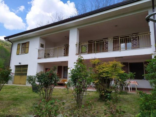Villa Indipendente in vendita a Piemonte, Cuneo
