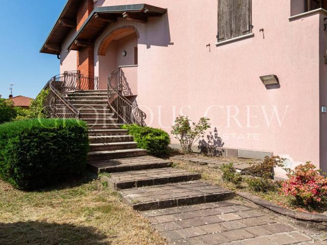Villa Indipendente in vendita a Proserpio, Lombardia