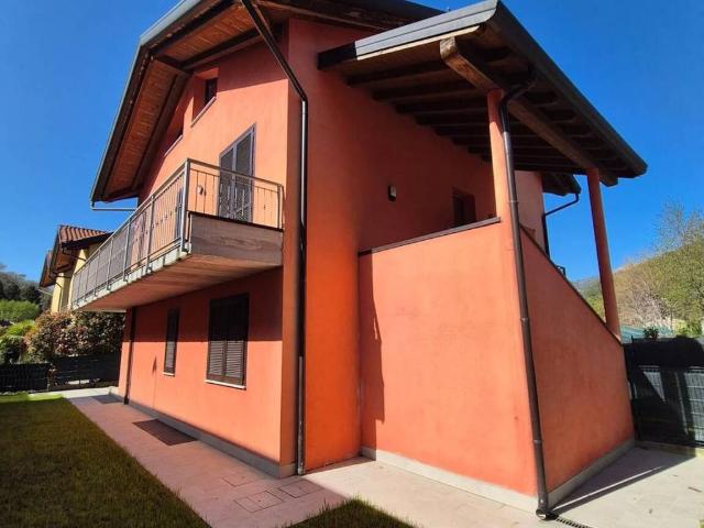 Villa Indipendente in vendita a Proserpio, Lombardia