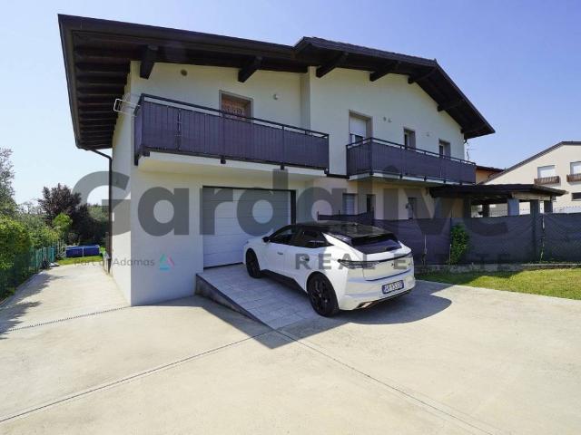 Villa Indipendente in vendita a Puegnago, Lombardia