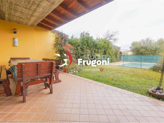 Villa Indipendente in vendita a Puegnago, Lombardia