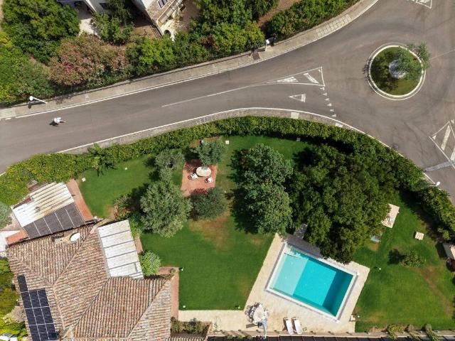 Villa Indipendente in vendita a Pula, Sardigna/Sardegna