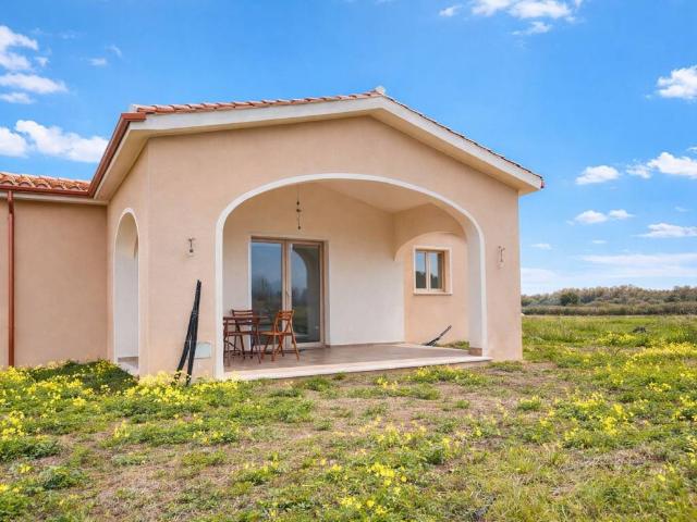 Villa Indipendente in vendita a Pula, Sardigna/Sardegna
