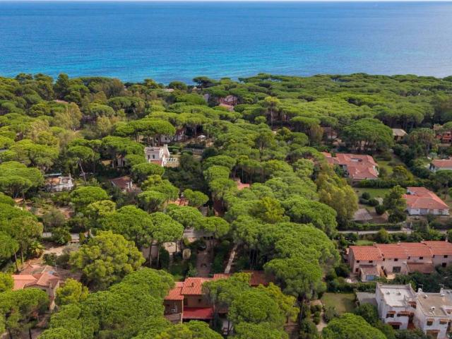 Villa Indipendente in vendita a Pula, Sardigna/Sardegna